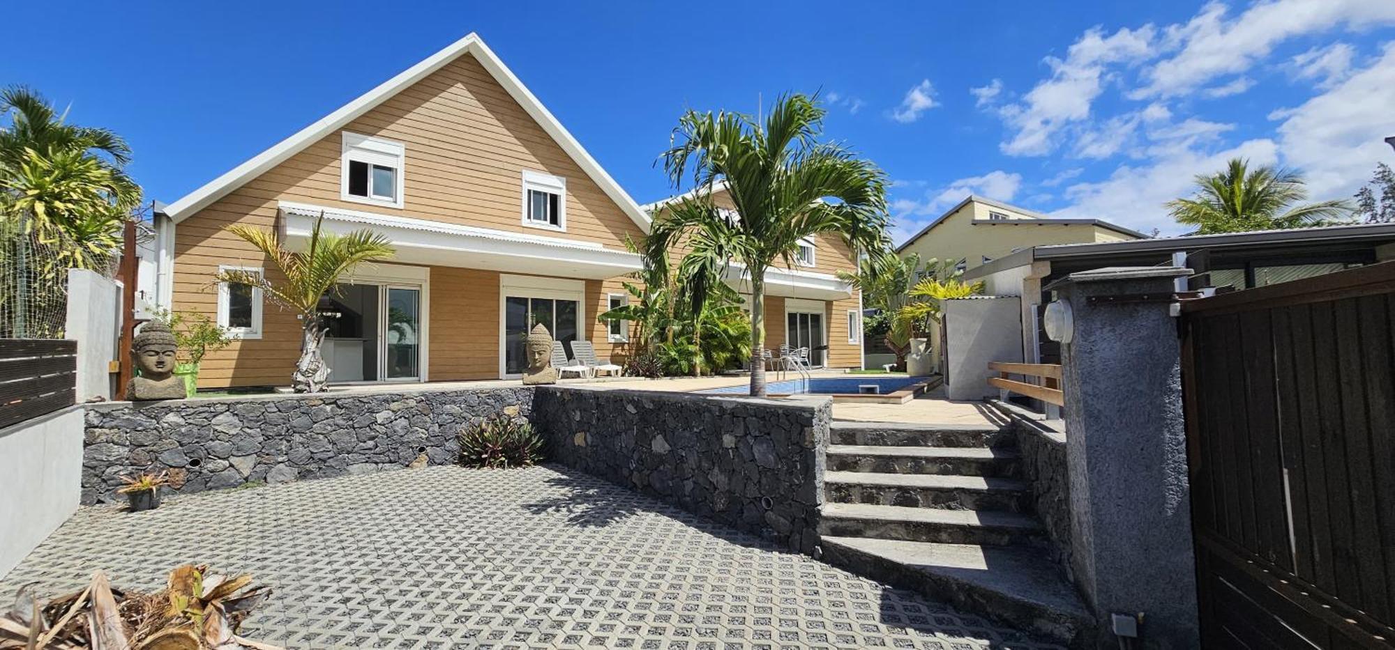Villa Soleil L'Etang-Sale ภายนอก รูปภาพ
