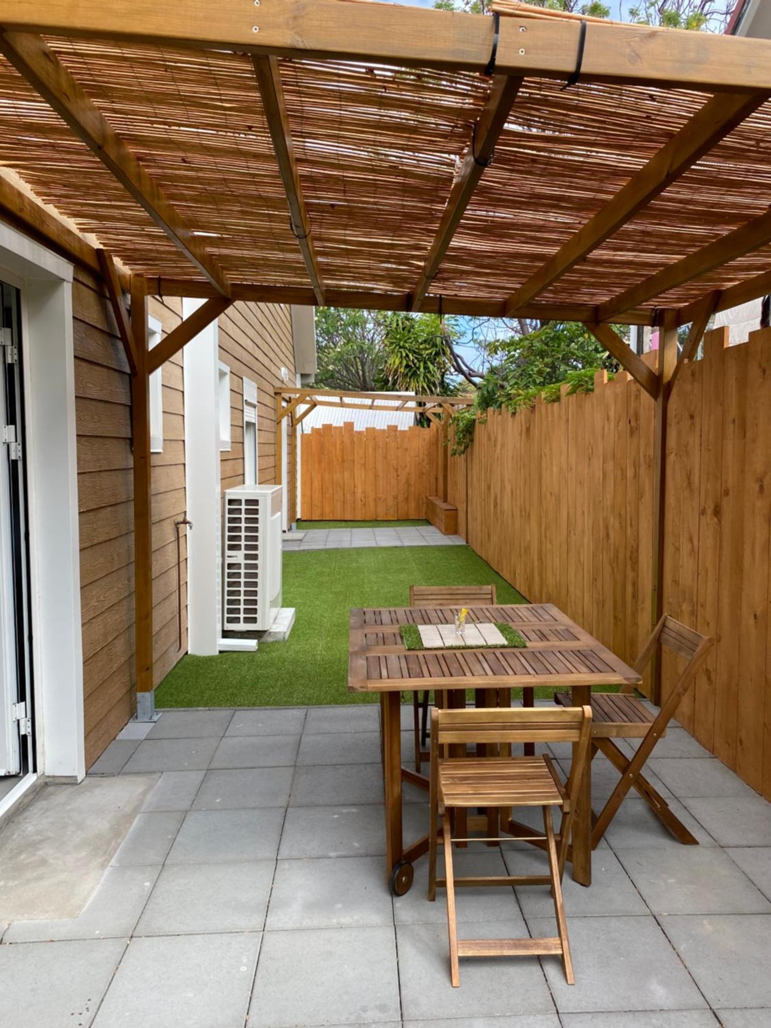 Villa Soleil L'Etang-Sale ภายนอก รูปภาพ
